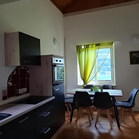 샬레 Klimatisierte Familienchalets Eingebettet In Der Rothenthurn